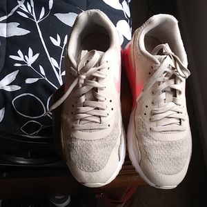 WOMEN'S NIKE AIR MAX 7.5